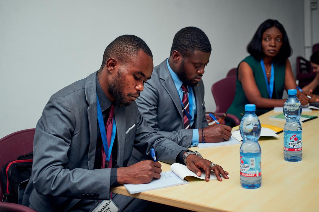 La vie est un combat à balles réelles, les entraînements à ce combat doivent se faire donc à balles réelles. <a href="/keren_ngona/">Keren Ngona</a> <a href="/AlidaNgoma/">AlidaNgoma</a> <a href="/FrancisKitoko23/">Francis Kitoko</a>