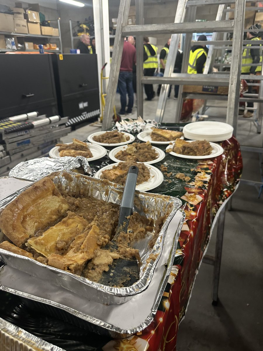 It’s important to show your appreciation to people who help you get things done. That can be Christmas bonuses, secret Santa - whatever? just show you care. Today we served up 100 potions of pie, peas &amp; gravy to our trades. Have a great Christmas and all the best for 2025 x 🥧 🎅🏻
