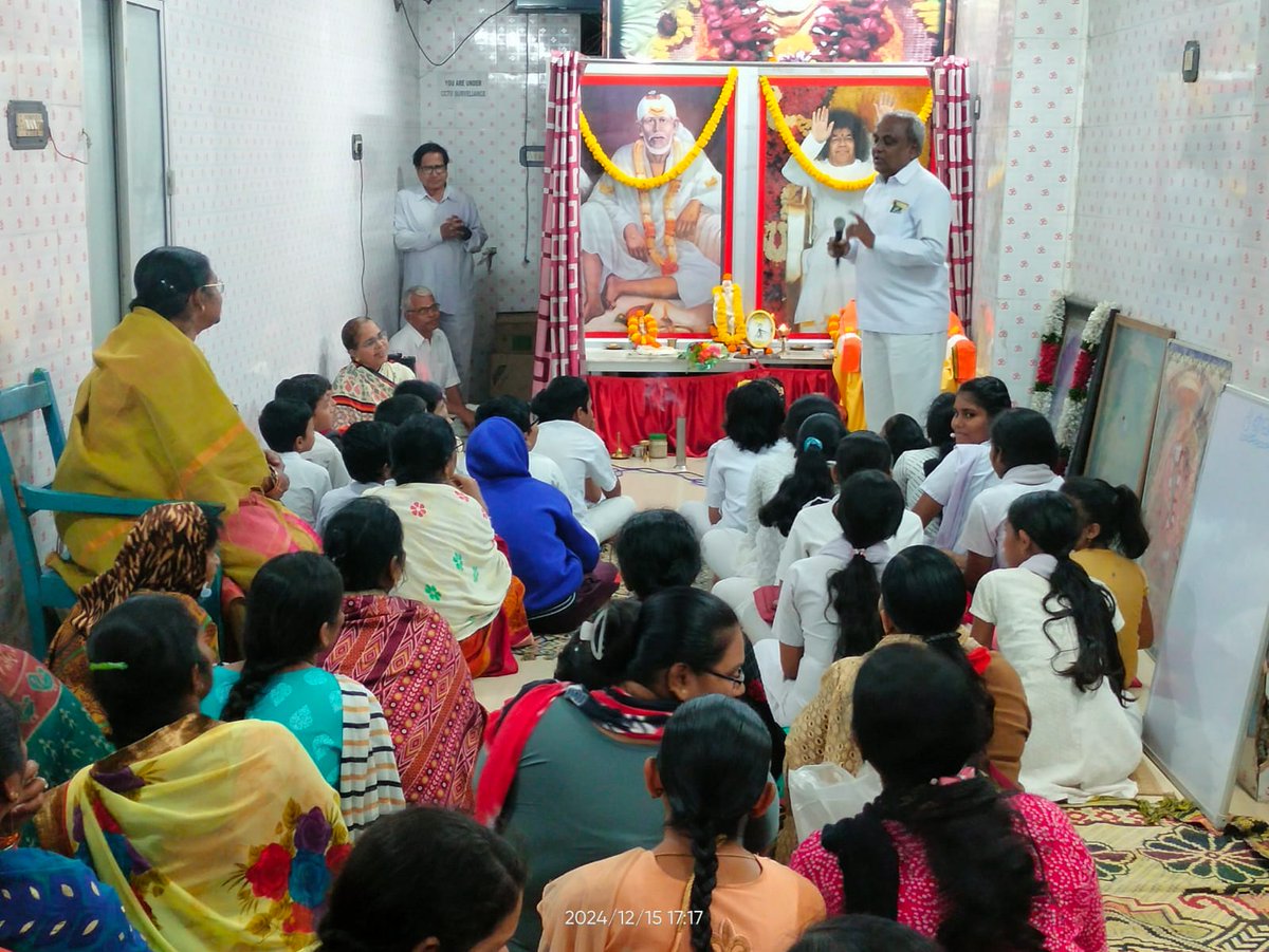 sathyasaiodisha's tweet photo. Loving Sairam..
With the blessings of Sri Sathya Sai Baba, State Vice President and State In-Charge of Sai Literature visited the Berhampur Samithi of Ganjam-1 Sai District as part of the Samithi Darshan Program from 14th to 15th December 2024
#samithidarshan
#Ganjam1
-Media Team https://t.co/RXQAyHY2a6
