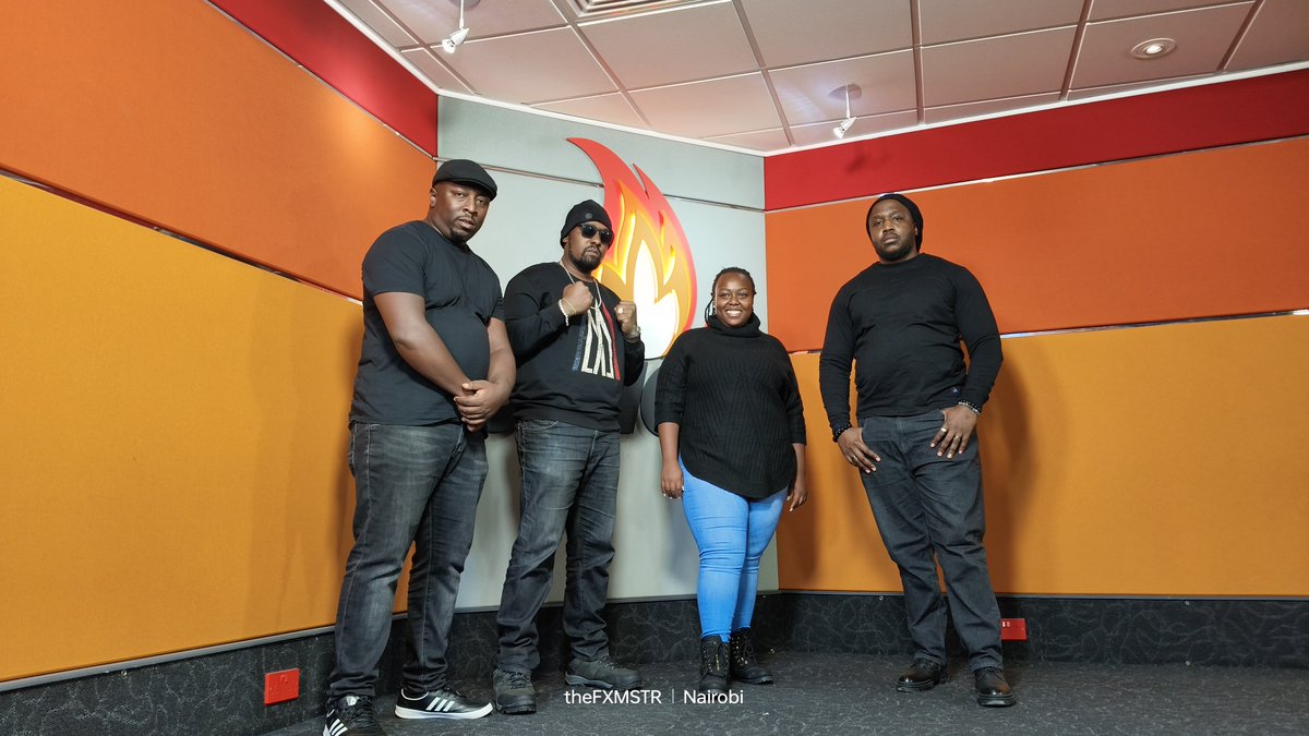 Friday vibes with the trio in it!!! get ready now!!!
#AfterHoursOnSpice
@kevmatara <a href="/_/">Why Hello There</a>.ferraccin <a href="/herpower_play/">HerPower_Play</a> @tech_street24
Crew: <a href="/_michaelxking/">Michaelxking</a>