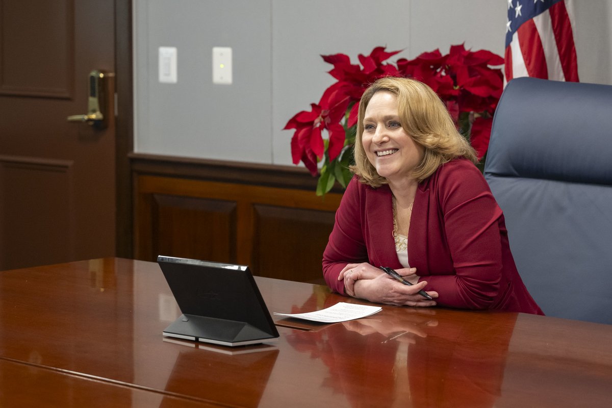 Archive: Kathleen Hicks tweet media