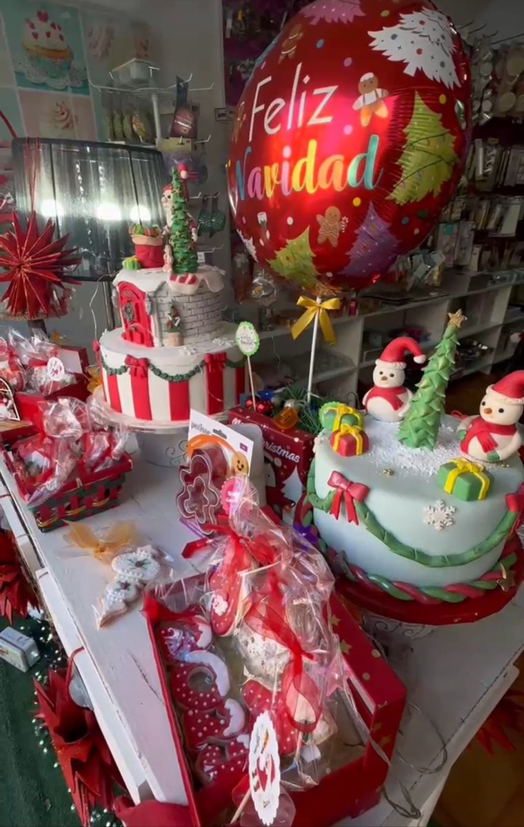 SagredoMarco's tweet photo. Sweet Cookies gana el primer premio de escaparate navideño de Paterna 🎅🏻🎄
Enhorabuena y gracias por ayudar a generar un ambiente navideño en nuestra ciudad ☺️
#CompraEnPaterna
#PaternaLovers ❤️🔥 https://t.co/I5QriVHjnL