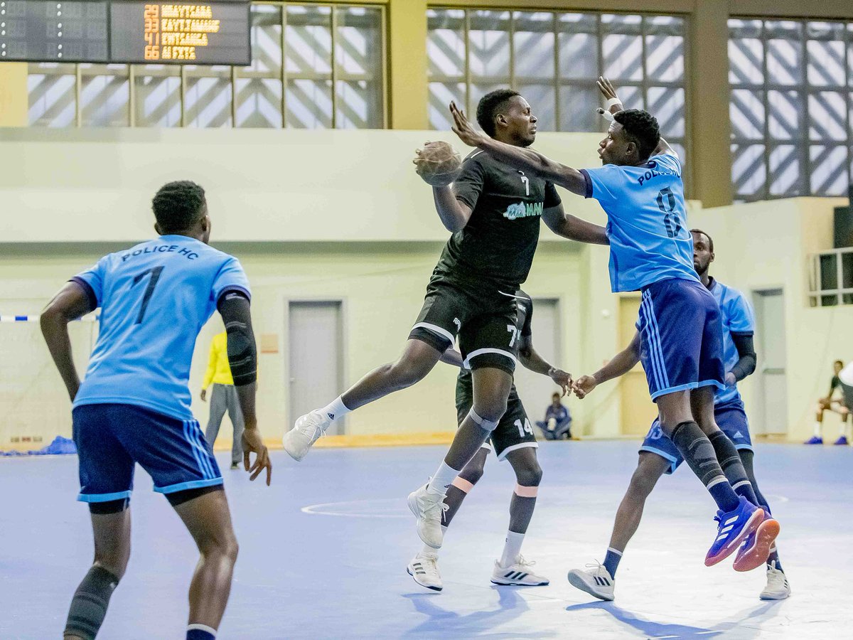 ecahfhandball's tweet photo. HT

APR HC 🇷🇼13-11 🇷🇼 POLICE HC

#ECAHFHANDBALL https://t.co/bLu8z18Dgg