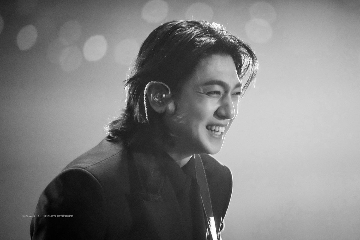 sikkeureo's tweet image. oh sungjin i'd give anything to keep that smile on your face