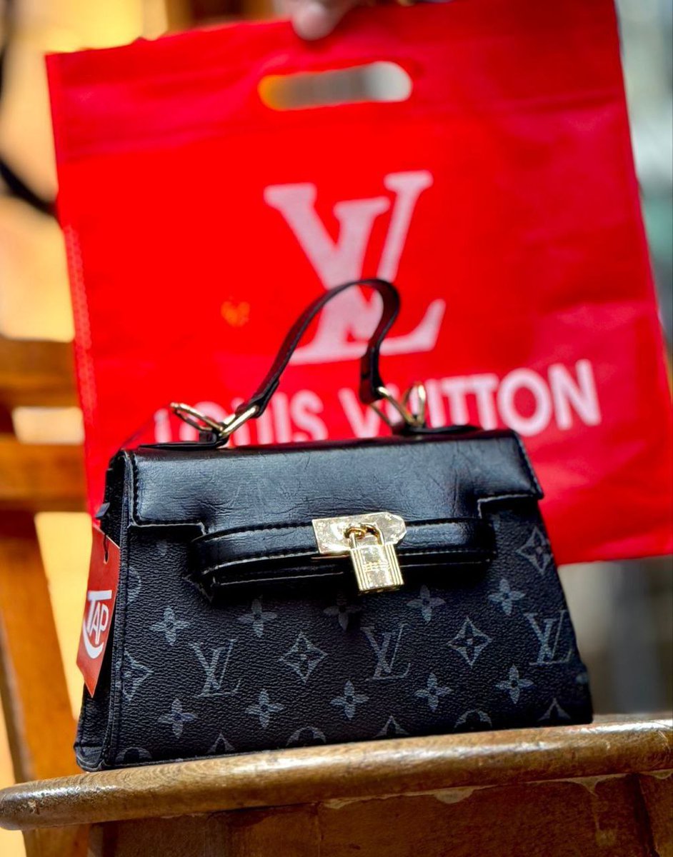 Ro2a02865251's tweet photo. انت فين
واناا فييييييين
💣L.V👜 https://t.co/9esVdY6nSh