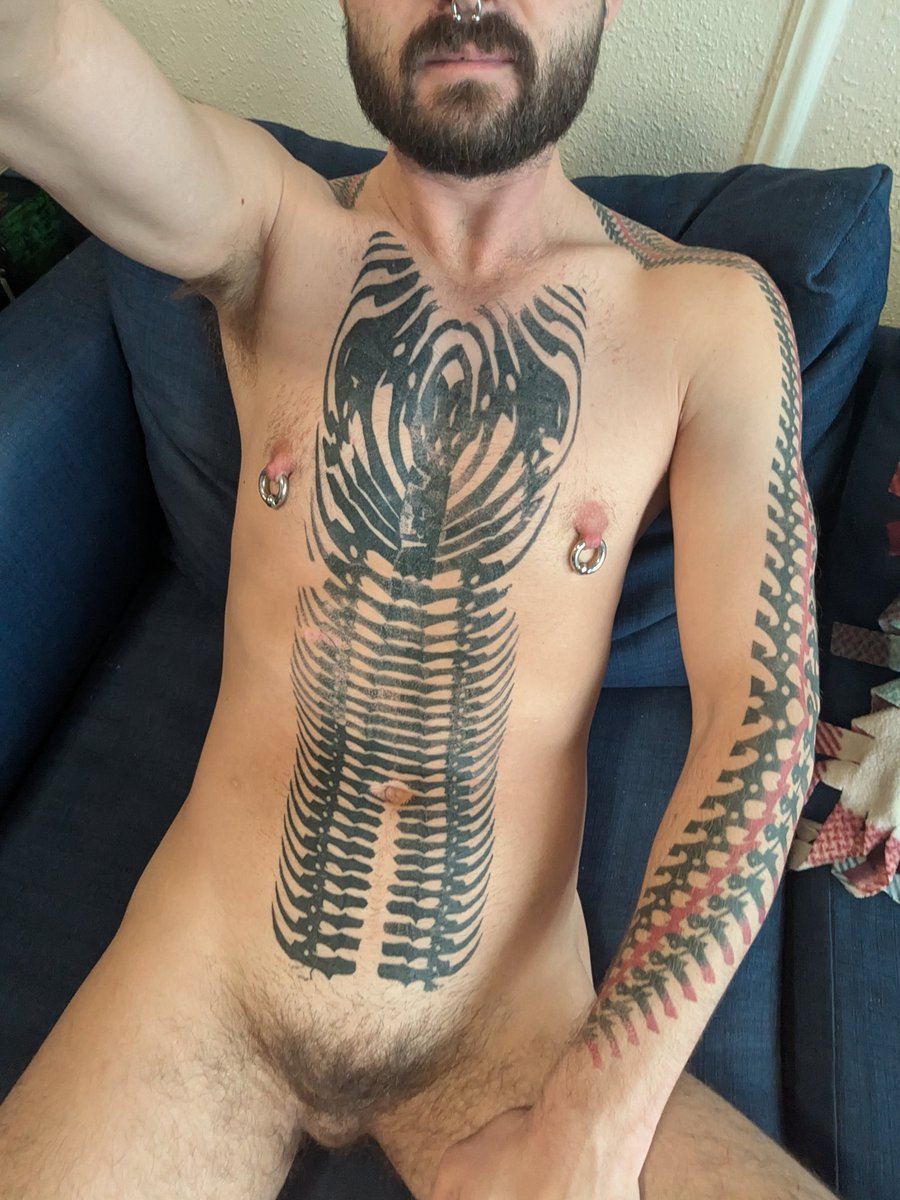 desertfalcon tweet media