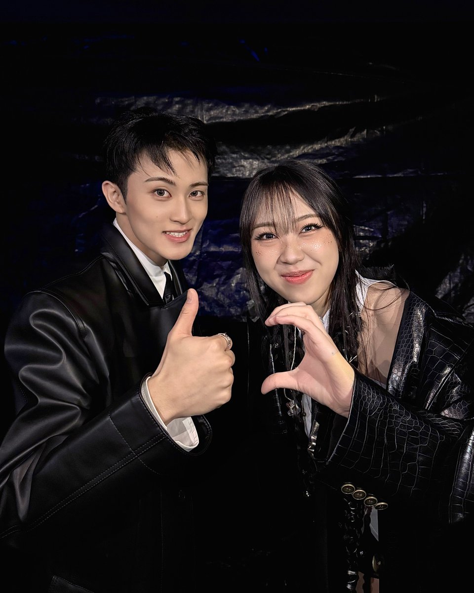 NCTsmtown's tweet image. #MARK X #LEEYOUNGJI 🕶️

#마크 #이영지
#프락치 #Fraktsiya
#MARK_프락치 #MARK_Fraktsiya
#NCT #NCT127 #NCTDREAM
#가요대축제 #가요대축제_GLOBALFESTIVAL
