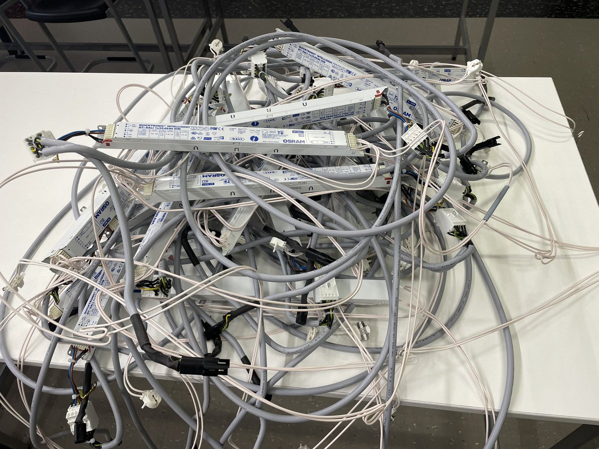 Swapped out DALI flu fittings in the chemistry lab and fitted COLLINGWOOD 4000k DALI LED strips. Anyone need these old drivers?