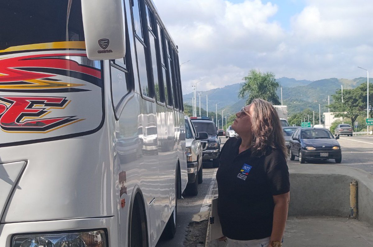 InttCharaNorte's tweet photo. #Prevencion | El #INTT Charallave Norte está llevando a cabo acciones claves para promover la prevención y la seguridad vial en el PAC La Peñita, municipio Cristóbal Rojas. https://t.co/8sD872xaxP