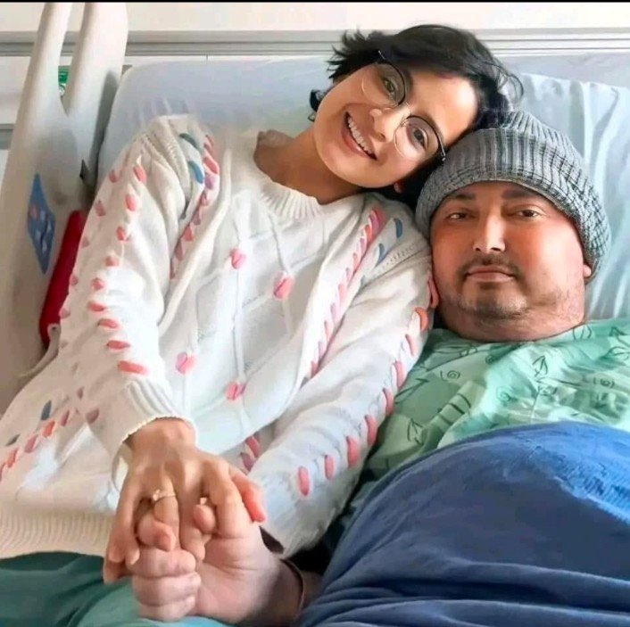 Abhiverma70's tweet photo. Bro has left this world due to Brain Cancer. RIP 😢 
Hat's off to her wife.
She is Angel. She is real Queen..
My prayers are with you @crzana_subedi_. Ur r the best woman in the world God bless you🫡🫡🫡 #LoveStory #Trending #trendingstory https://t.co/WpuPZF1sA4