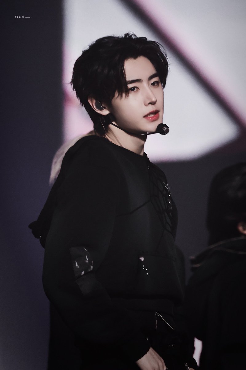 𝑰𝒄𝒆 tweet media