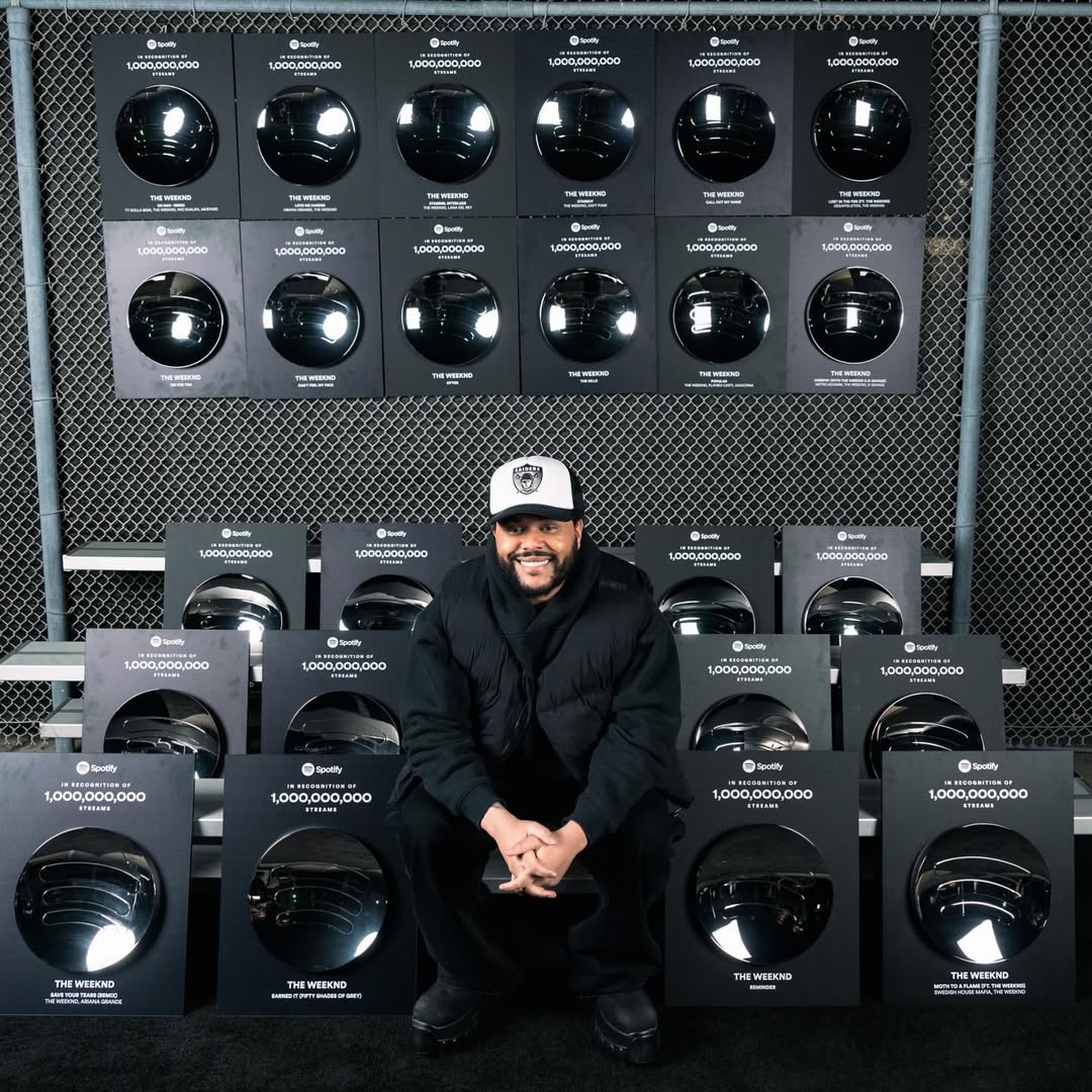 UMG's tweet photo. BILLIONS CLUB‼️

@theweeknd x @Spotify https://t.co/X9uwU94rX1