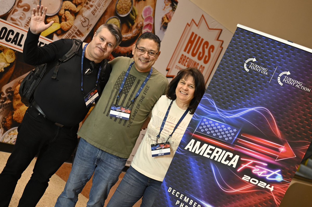 VernGall's tweet image. #AMFEST24 Lewis and Angel from South East Washington :)

Thank you for sharing :)
Also thank you to Elle at #blockchainacademy.info for taking our pics