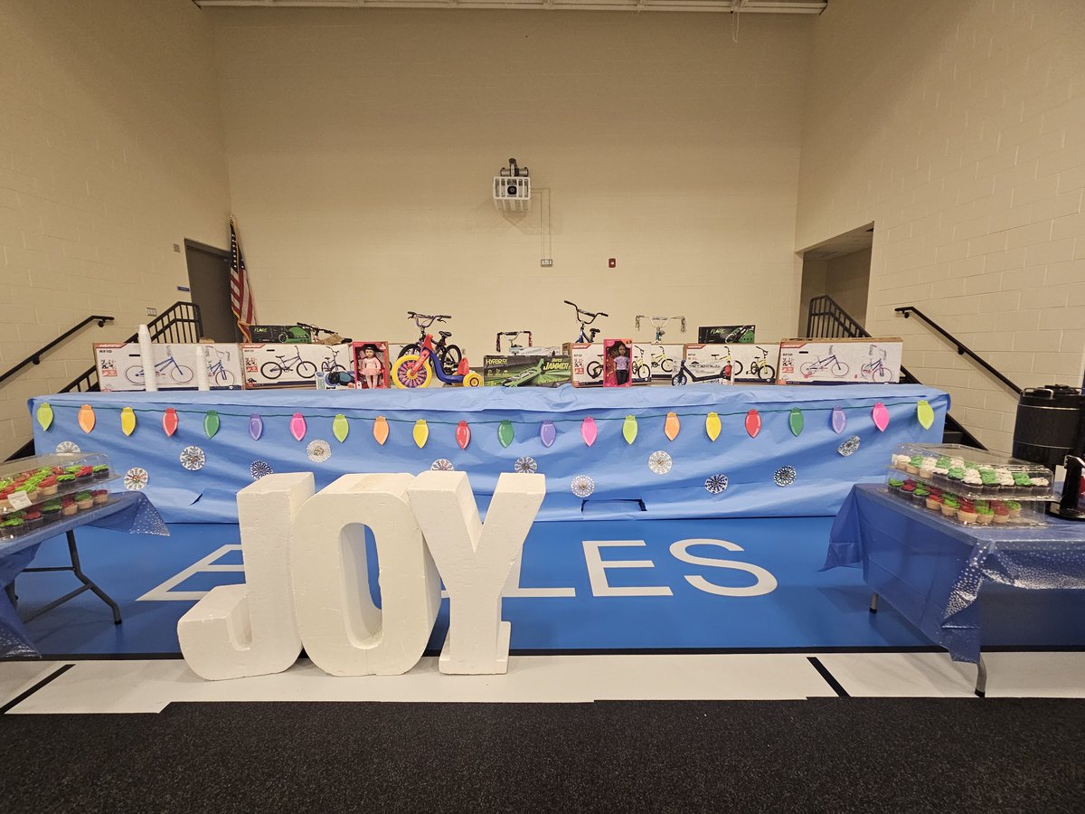The Joy of Giving Event at Maya Angelou was such a joyous time. To hear students share what giving means to them brought tears to my heart. Harvey 152 Proud💪🏾