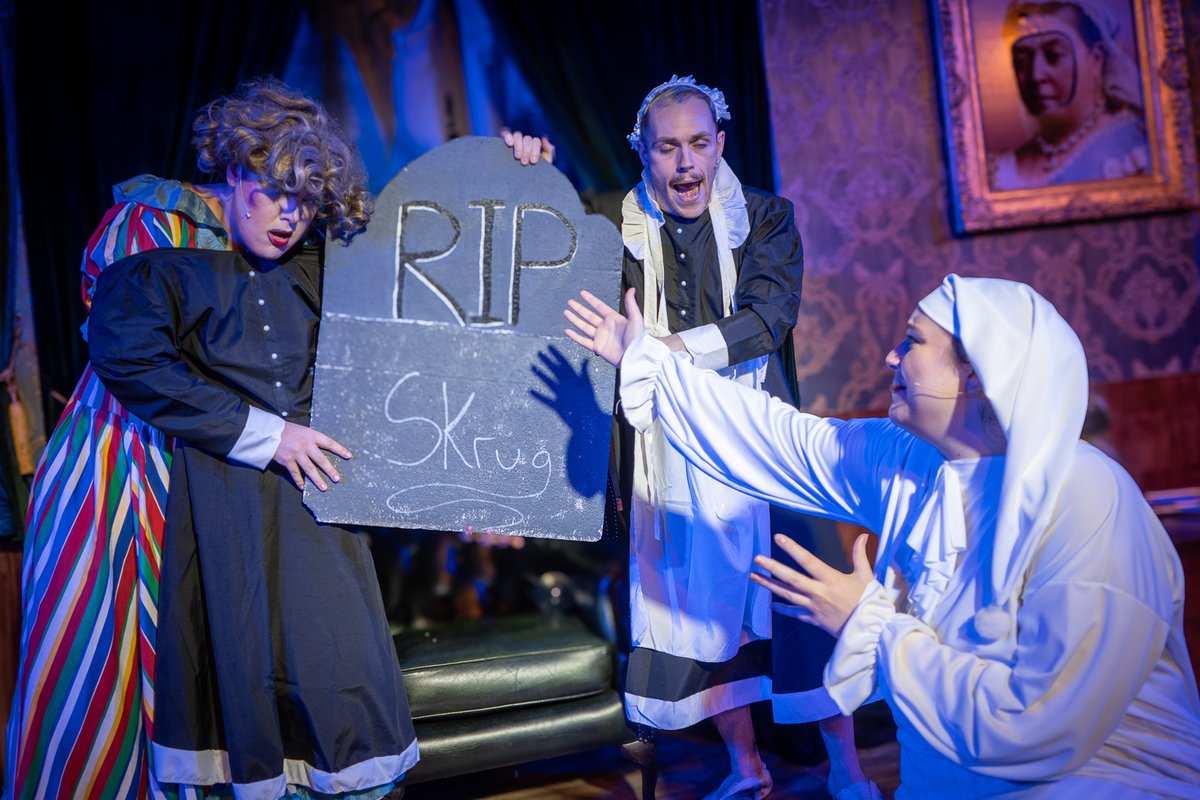 ⭐⭐⭐⭐A proper Christmas treat for adults.

Scrooge in Rouge is at <a href="/OldJointStock/">Old Joint Stock Pub & Theatre</a> until 30th December. Read #BrumHour's review by <a href="/DavidWMassey/">Dave Massey #BrumHour</a> here: brumhour.co.uk/review-scrooge…
#Birmingham
