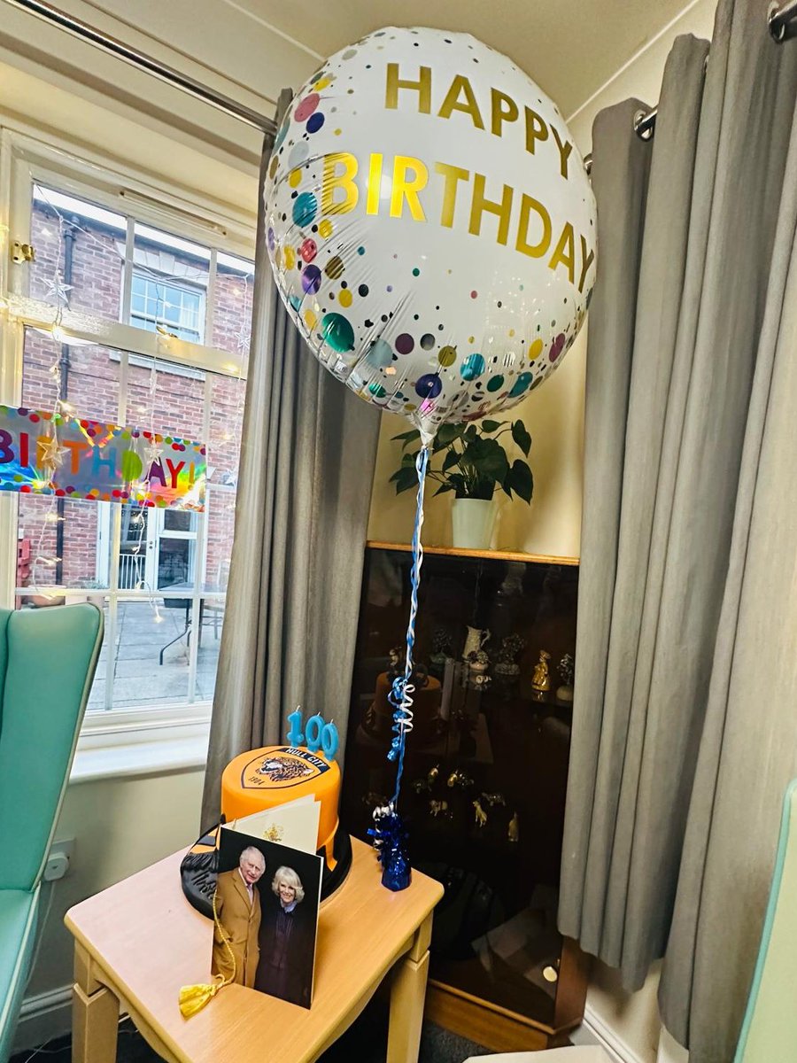 #ERLordLieutenant attended a special party to celebrate Noel Hebbs 100th Birthday joined by Town Mayor <a href="/bevtowncouncil/">BeverleyTownCouncil</a> - Noel a lifelong <a href="/HullCity/">Hull City</a> received a special message from manager Ruben Sellés🐯 #Hull #EastRiding #ERLieutenancy #hcafc