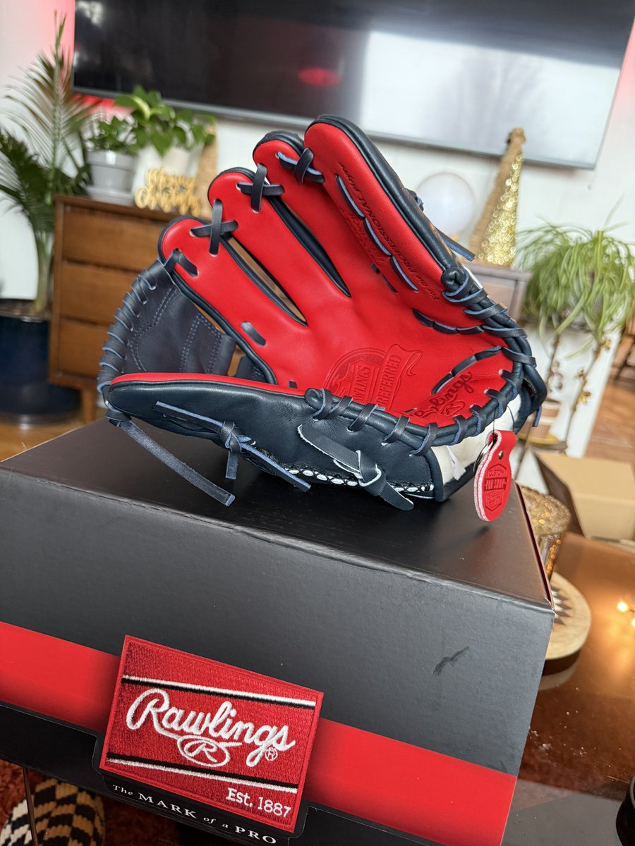 Merry Christmas to myself! She’s beautiful! Shout out Detroitthreadcompany for hooking it up
