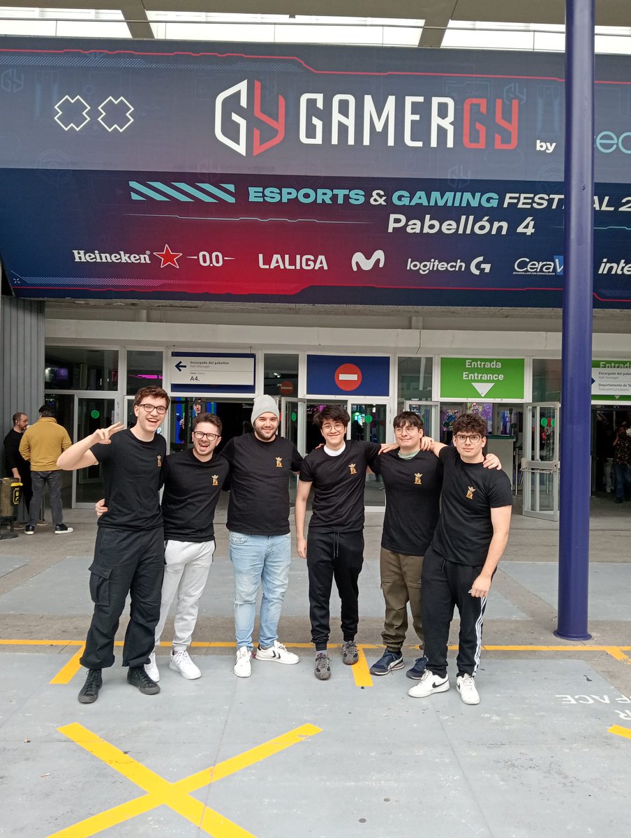#Gamergy2024

📌 Recuerdos de nuestro primer presencial con nuestra sección de #VALORANT en <a href="/GAMERGY/">GAMERGY</a>

👤<a href="/_Sergiglez1/">Ra Rauw</a> 
👤<a href="/DemonzzzzVal/">Demonz</a>
👤<a href="/Frospo04/">Frospo</a>
👤<a href="/likollac_fps/">Likollac</a>
👤<a href="/ImNeaRcs/">??? Near</a>
👤<a href="/Sleydark/">Sleydark</a>
👤<a href="/mrbrochalex/">mrbroch</a>

📌 Mil gracias por todo equipo 🫶⚪⚫