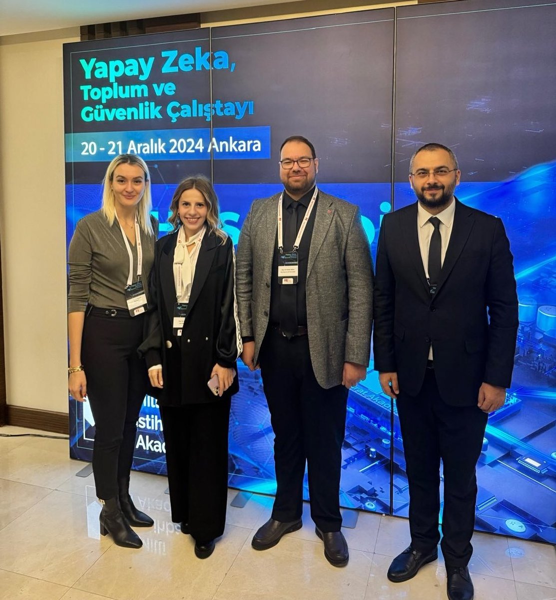 drbetulay's tweet photo. Milli İstihbarat Akademisi Başkanı,
Prof. Dr. Talha Köse:

“Yapay zeka ile insan aklının ve vicdanının etkileşimleri, geleceği şekillendirecek kararların oluşumunda belirleyici olacaktır.”

📍Yapay Zeka, Toplum ve Güvenlik Çalıştayı’ndayız #MİAYapayZeka 🤖 https://t.co/nFoIRAZolk