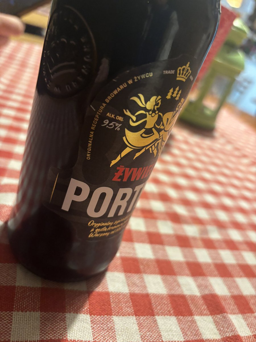 R_G_AF's tweet photo. Startujemy szlakiem płockiej gastronomii.
#alkoFans🍻 #ZBW 🍻 #zaZKS 🍻
Czekając na resztę drani… https://t.co/HeH7ULO9UC