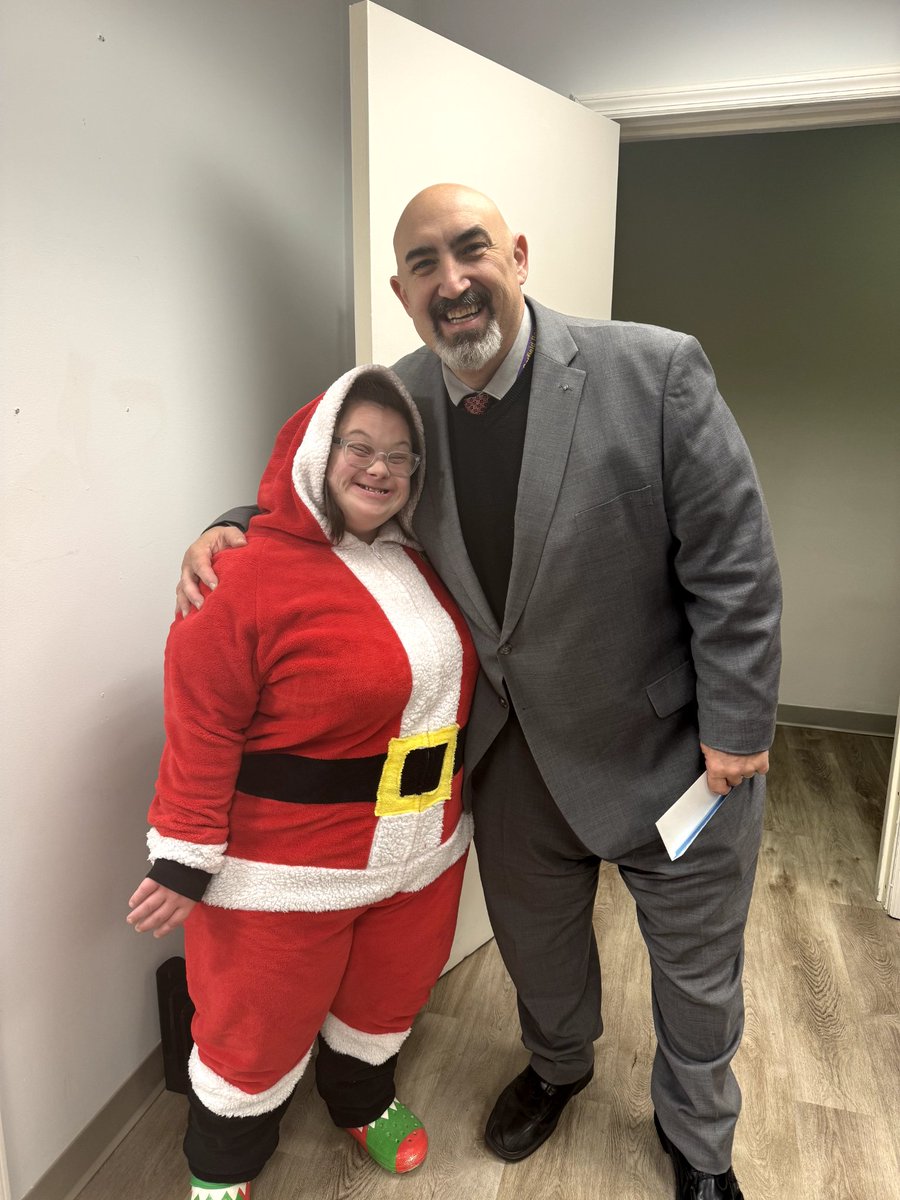 Dr. Richard Tomko (@garfieldsuper_) on Twitter photo Santa's Helper Jessica came by to wish me a Happy Holiday Season... She also asked me to extend the Winter break a few more days 🤔... Nice try!! <a href="/GarfieldNJSchls/">GarfieldNJSchools</a> <a href="/BoilermakersGHS/">Garfield Athletics</a> <a href="/Principal_GHS/">Garfield High School</a> Santa's Helper Jessica came by to wish me a Happy Holiday Season... She also asked me to extend the Winter break a few more days 🤔... Nice try!! <a href="/GarfieldNJSchls/">GarfieldNJSchools</a> <a href="/BoilermakersGHS/">Garfield Athletics</a> <a href="/Principal_GHS/">Garfield High School</a>