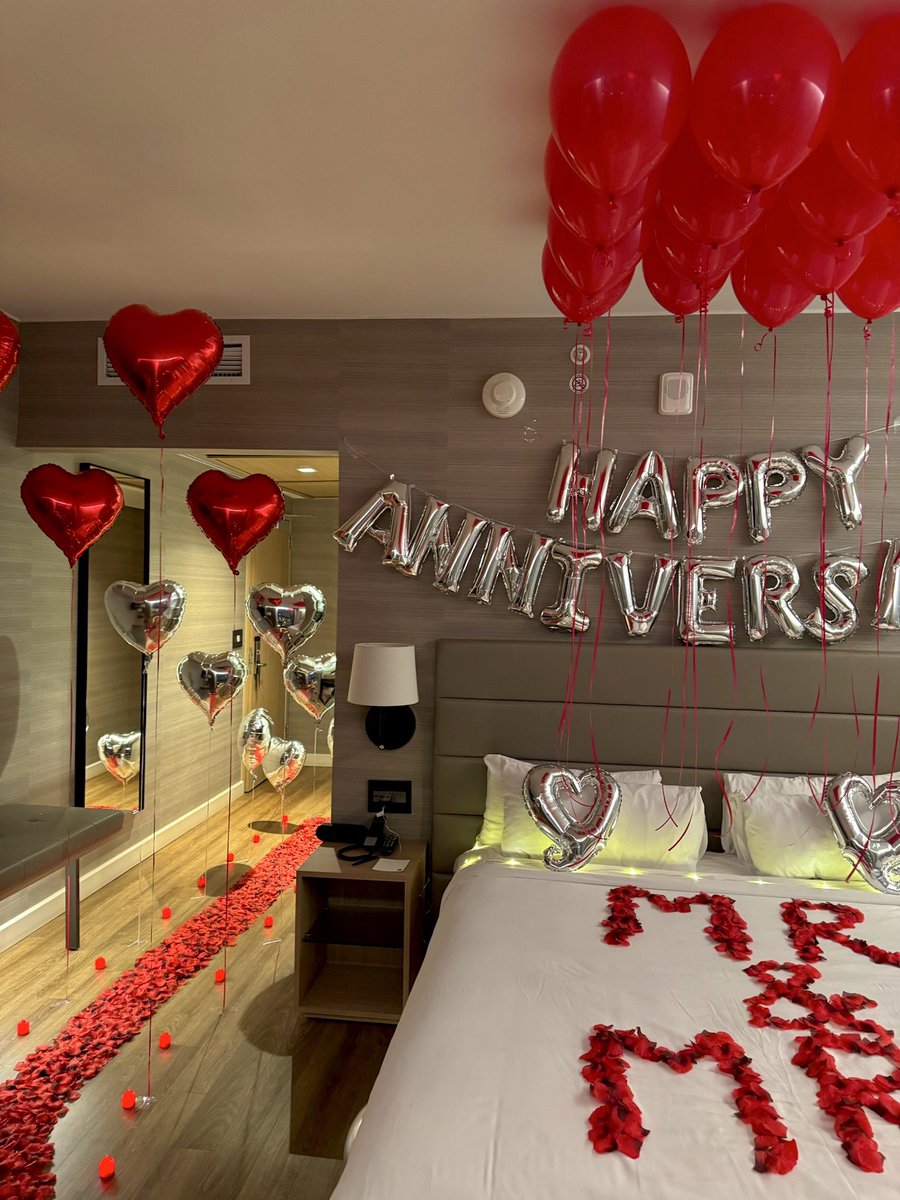 avuljess's tweet photo. I started decorating rooms 2 months ago and since then I’ve been fully booked! I’m so thankful 🥹!!  Im located in the DMV! https://t.co/iwB8adSp8r
