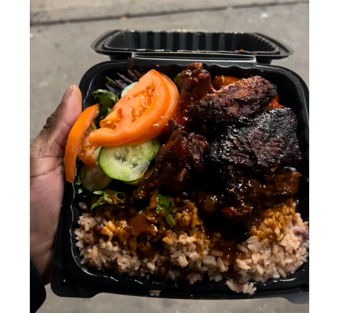scoopaink's tweet photo. Jamaican food is the best. https://t.co/BLw6c8TiTQ