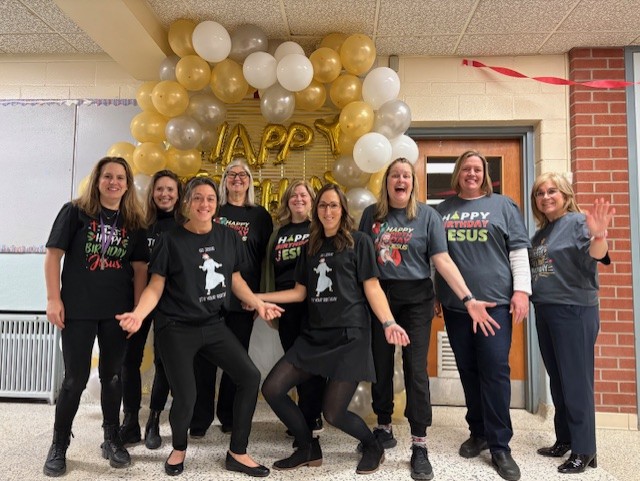 ALCDSB (@alcdsb) on Twitter photo 🎉 Happy Birthday Jesus! 🎉
From the staff at St. Mary Catholic School in Trenton.
<a href="/alcdsb_stmt/">St. Mary Catholic School (Trenton)</a> 🎉 Happy Birthday Jesus! 🎉
From the staff at St. Mary Catholic School in Trenton.
<a href="/alcdsb_stmt/">St. Mary Catholic School (Trenton)</a>