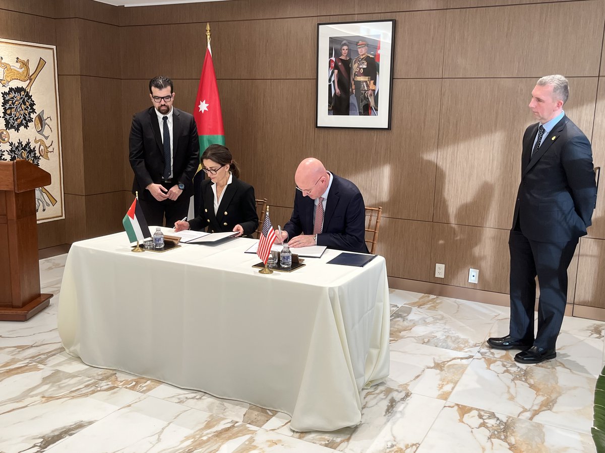 OFODEAC's tweet image. 🇺🇸🤝🇯🇴 Honored to celebrate the growing U.S.-Jordan partnership with @moi_jor. We signed a Letter of Intent, expanding Global Entry to eligible Jordanian citizens. Together, we’re advancing security, economic growth, and lawful travel. ✈️ #GlobalEntry #BeTravelReady
