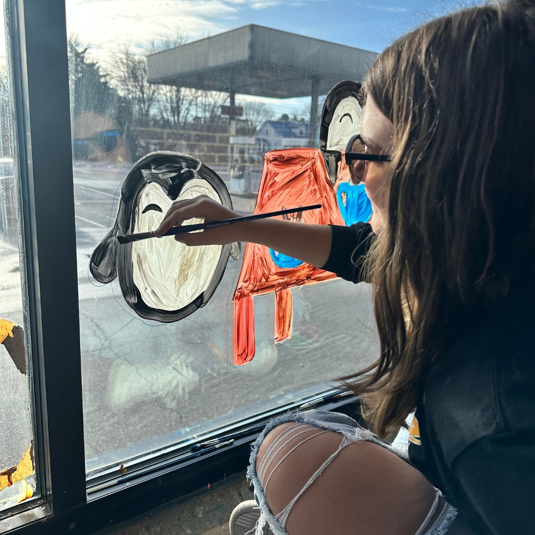 BigSpringSD's tweet photo. ❄️ BSHS Art Club recently brought some festive cheer to the windows at Saylor’s Market! This year, the talented Art Club members painted designs created by our 5th grade students from all three elementary schools.
Stop by Saylor’s to see their fantastic work!
#BSSDproud https://t.co/9cYCpiruF4
