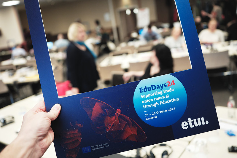 ETUI_org's tweet image. What's coming up in next year's ETUI Education programme for #TradeUnions?
Some key topics 👇
🗣️ Communication & language skills
🤖 #AI in the workplace
🇪🇺 #EWC training
🌱 #EcoSocial policies
♀️ #GenderEquality
✋ Combatting the #FarRight
Many countries, multiple languages,…