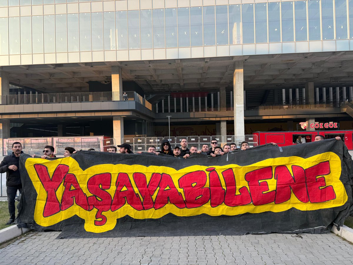 Çektiğim her duman seni anlatır
🩸