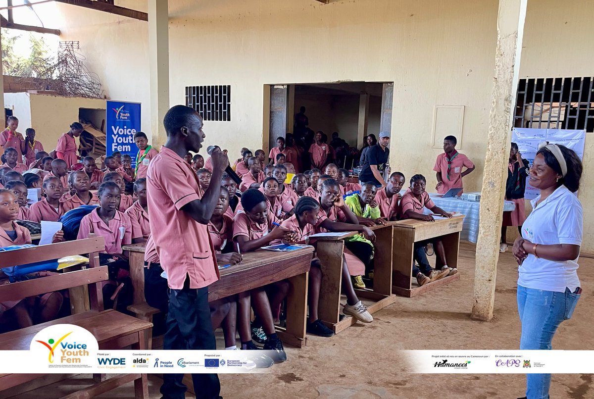humaneesCMR's tweet photo. 👏 Faits marquants : 

• Certificat d’honneur pour M. Nkoe Jean Guillaume. 

• Kit #VoiceYouthFem offert à l’école. 

• Récompenses pour les élèves actifs!

💡 Des clubs scolaires, tremplins pour un leadership inspirant!

🇪🇺 @UEauCameroun &amp; @EPDeu 

#WYDEngagement https://t.co/58IJOfUps7