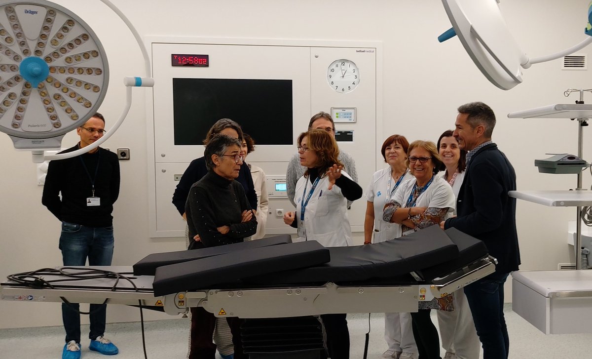 htrueta's tweet photo. ℹ️🏥 La Consellera de @salutcat , Olga Pané, ha visitat avui l'Hospital Trueta, on ha recorregut diferents espais, així com la nova àrea d’esterilització, capdavantera a Catalunya i preparada per a la futura ampliació del bloc quirúrgic.

▶️ https://t.co/FcDBiaxMMy https://t.co/lw63rlS04m