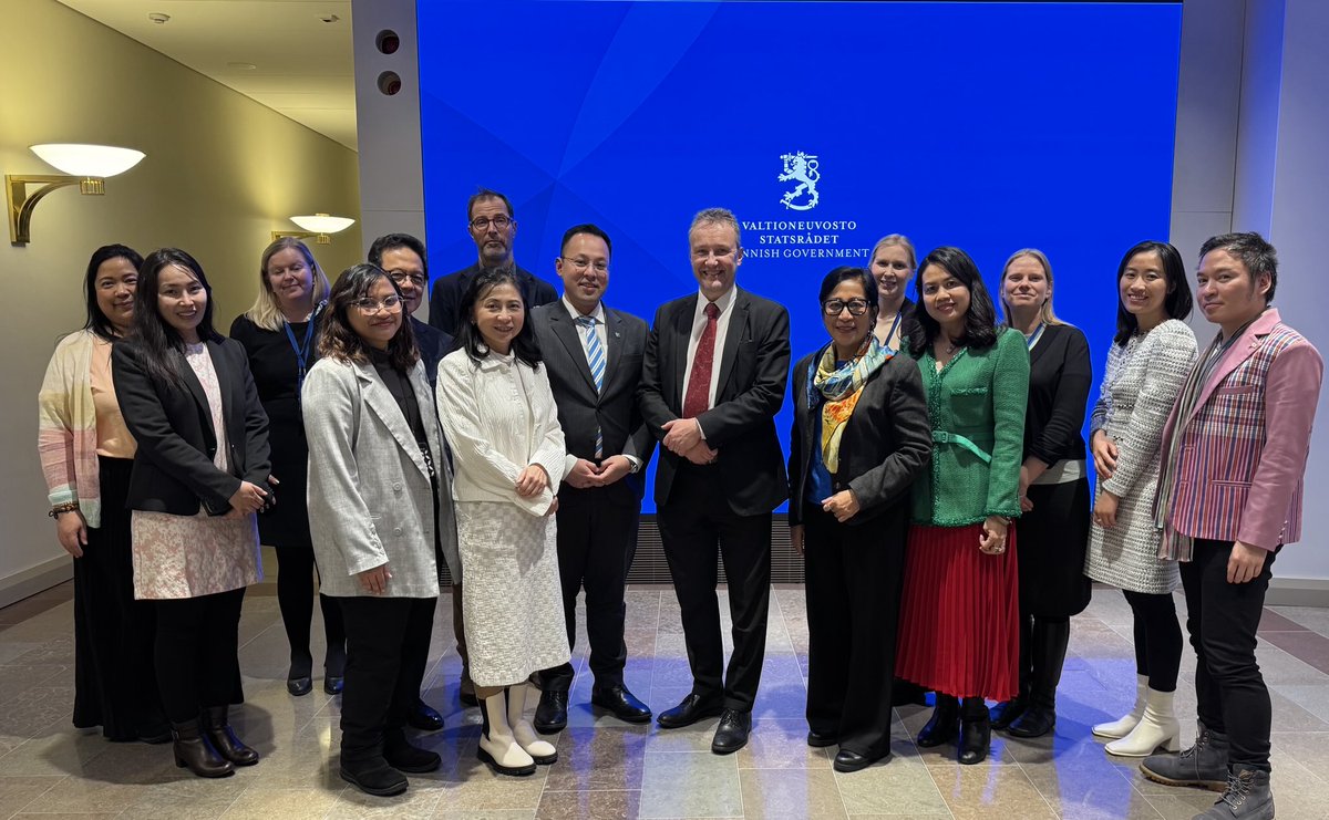 Ambassadors of #ASEAN countries form an active group in Helsinki. It was a pleasure to enjoy a ”glögi-gathering” with them yesterday together with colleagues of Department for Asia and Oceania.