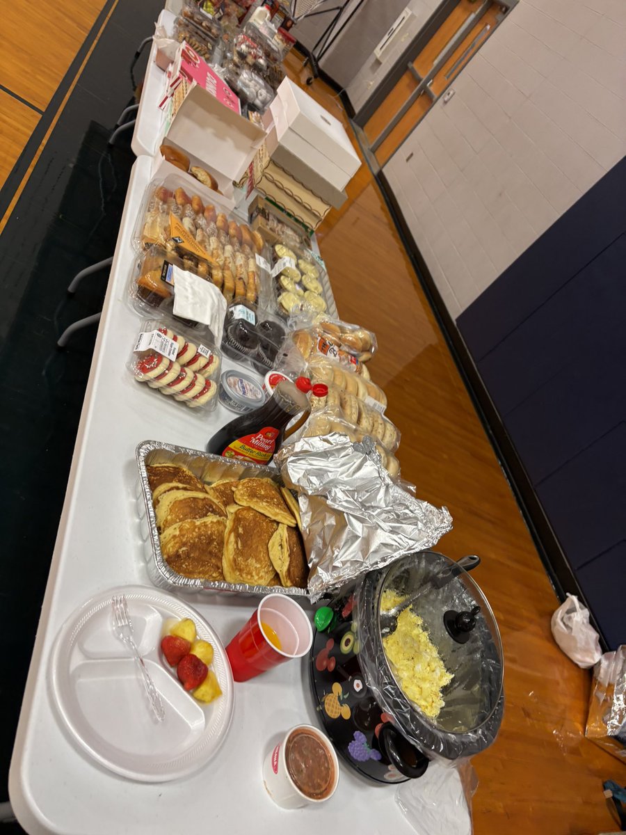 RHSLadyWolvesVBall tweet media