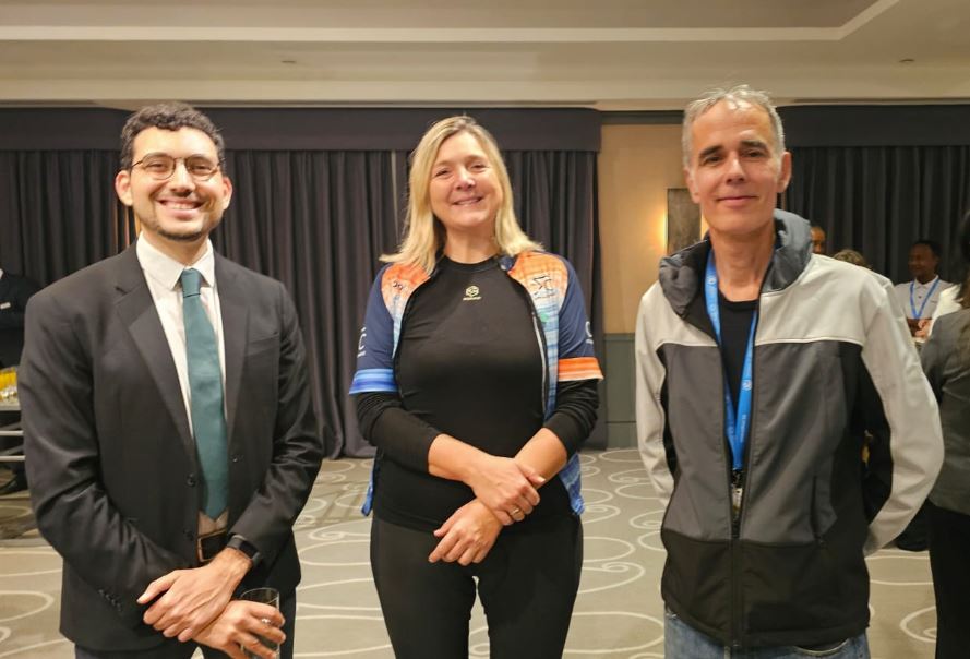 🚴#COP29  - Summary 2/2  
#Cop29bikeride Meeting with Mohamed Momtaz Hegazy, Climate Transport Champion driving global decarbonization in aviation, maritime, and land transport. 🌍🚴‍♂️

#bike #ridefortheplanet #cycling #cop29baku