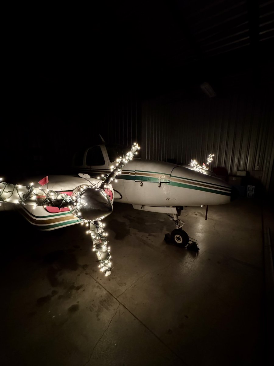 beechdad's tweet photo. This season, we’re reminded of the things that truly make life take flight - family, the magic of Christmas, the beauty of the season, the skies that inspire us and our love for aviation. Wishing you peace, joy and togetherness. From our hangar, Merry Christmas and happy flying! https://t.co/m6Yx86xDNP