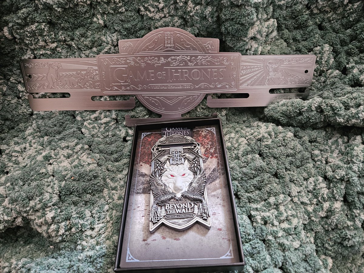 GimmeTimmies001's tweet image. FINALLY! I finished this @getTheConqueror around November, but then we had the Canada Post strike, and now it&apos;s finally here!!! My #BeyondTheWall #GameOfThrones medal and hanger!!! #TheConquerorChallenge