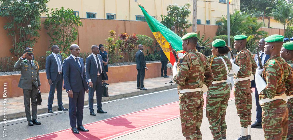 PresidenceBenin's tweet photo. #DiscoursPr #Wasexo #PrBenin :
🚨📢 Retrouvez en téléchargement libre sur le compte Flickr de la @PresidenceBenin, l'ensemble des photos officielles à l'occasion de la délivrance, ce vendredi 20 décembre 2024, du traditionnel message sur l’état de la Nation de S.E.M. @PatriceTalonPR face aux Honorables députés à l'Assemblée nationale à l’adresse => https://t.co/2qzNreNJFa