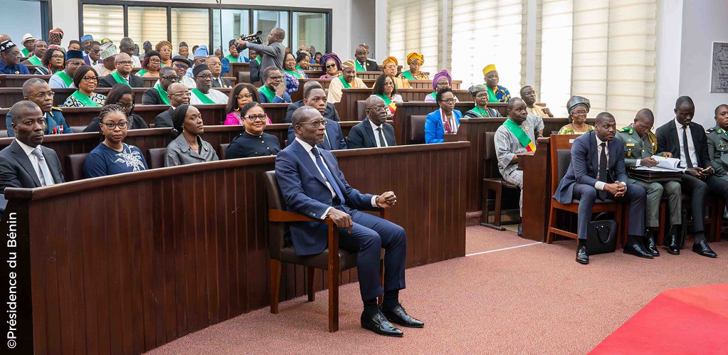 PresidenceBenin's tweet photo. #DiscoursPr #Wasexo #PrBenin :
🚨📢 Retrouvez en téléchargement libre sur le compte Flickr de la @PresidenceBenin, l'ensemble des photos officielles à l'occasion de la délivrance, ce vendredi 20 décembre 2024, du traditionnel message sur l’état de la Nation de S.E.M. @PatriceTalonPR face aux Honorables députés à l'Assemblée nationale à l’adresse => https://t.co/2qzNreNJFa
