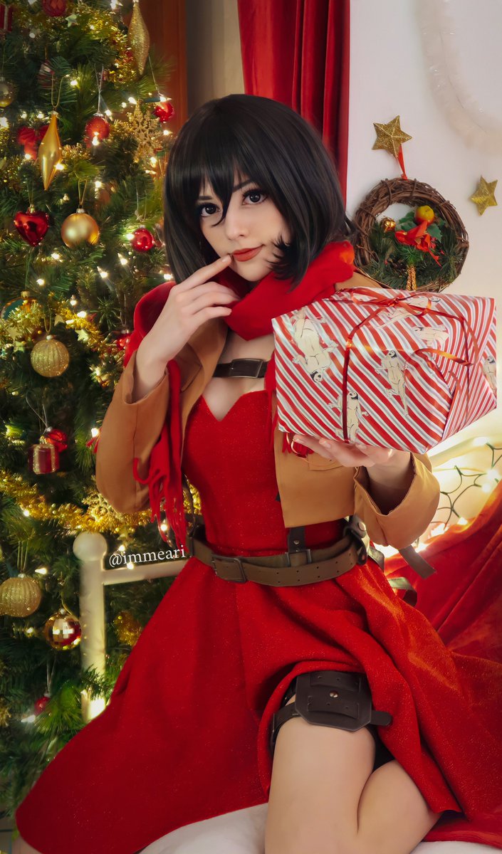 It's time to create a festive atmosphere🎄✨

#christmas #christmascosplay #mikasa #MikasaAckerman #anime #cosplaygirl