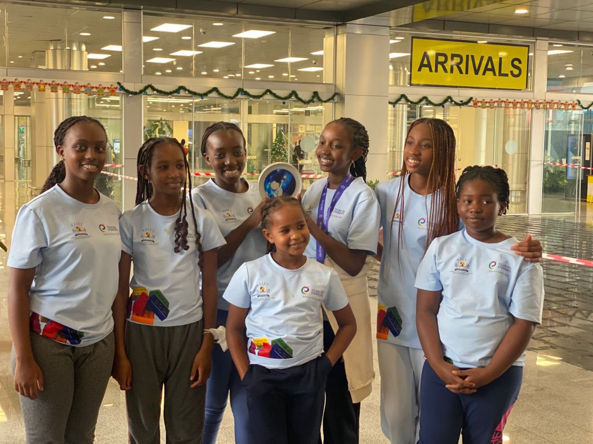 YoungEngneersUG's tweet image. HEROES' WELCOME🇺🇬
We proudly received our young engineers team at Entebbe Airport today, returning from ENJOYAI 2024 Global Final in Shanghai, China as CHAMPIONS of the Galactic Defense Battle 2024 Global Final & winners of the Most Dedicated & Team Spirit Award! Congratulations…