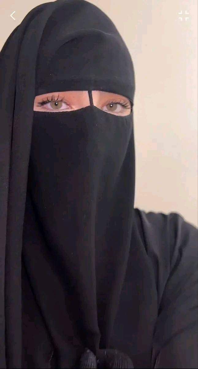 عيوني. 💚👁️