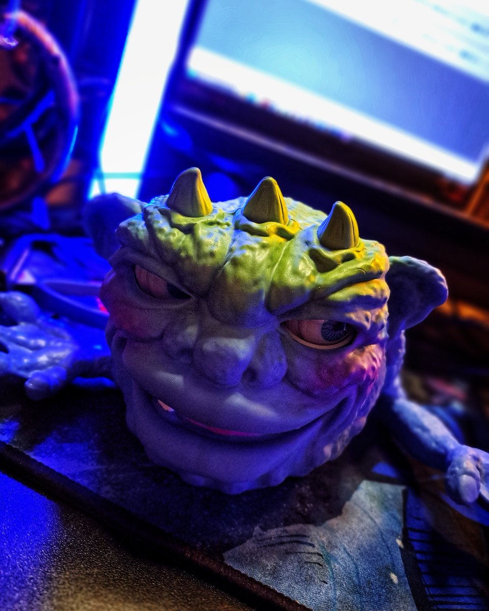 Vous vous rappelez de ce gentleman distingué ?
Il fera aussi son retour...
#thegreatmerliniscoming