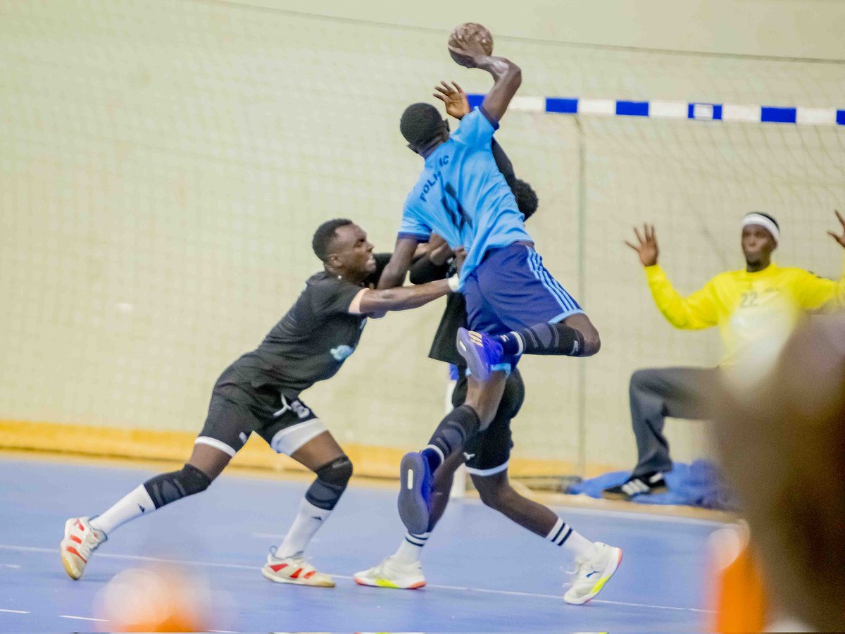 ecahfhandball's tweet photo. FT

 APR HC 🇷🇼 23-25 🇷🇼 POLICE HC

Final: NCPB 🇰🇪 VS 🇷🇼 POLICE HC

#ECAHFHANDBALL https://t.co/dSCfVJMLGN