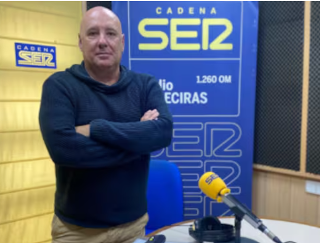 🚨 Mi tío lleva 94 días esperando una operación cardíaca urgente.

Tiene una estenosis aórtica severa provocada por una válvula bicúspide y una deformación en la aorta. La ley establece un máximo de 90 días de espera, ¡y seguimos sin respuesta!

Este caso no es solo sobre él: es