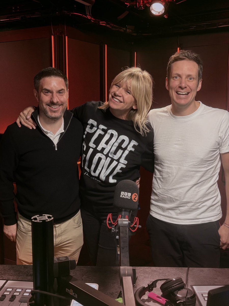 Poor <a href="/mikewills_sport/">mike williams</a> can’t shake me off! 
As <a href="/ZoeTheBall/">Zoe Ball</a> says goodbye to <a href="/BBCRadio2/">BBC Radio 2</a> breakfast - I’ll be covering him over the Christmas week over on <a href="/BBCr4today/">BBC Radio 4 Today</a>.

#bbc #zoeballbreakfastshow #radio