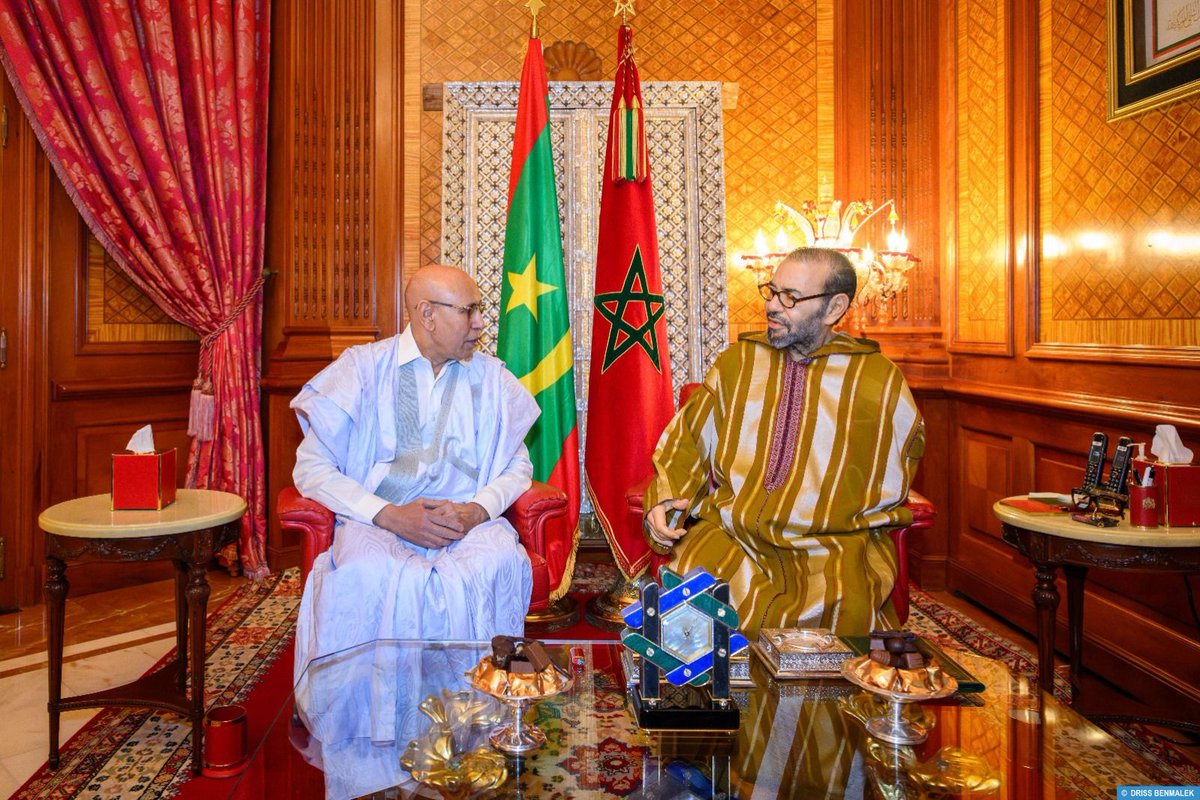 MAP_Information's tweet photo. استقبل صاحب الجلالة الملك محمد السادس، نصره الله، اليوم بالقصر الملكي بالدار البيضاء، فخامة السيد محمد ولد الشيخ الغزواني، رئيس الجمهورية الإسلامية الموريتانية.

في ما يلي بلاغ الديوان الملكي
⬇️⬇️
https://t.co/83jQVJlRiv

Sa Majesté le Roi Mohammed VI, que Dieu L’assiste, a reçu ce jour au Palais Royal à Casablanca, Son Excellence Monsieur Mohamed Ould Cheikh El Ghazouani, Président de la République Islamique de Mauritanie.

Voici le communiqué du Cabinet Royal 
⬇️⬇️
https://t.co/Sd7s00fCJ7