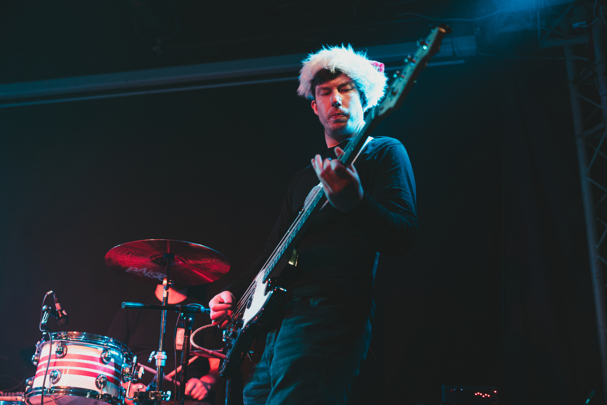 🟠 Merry Christmas from everyone in the band 🔵

Hope you all have great holidays :)

📸: Connor Standfield